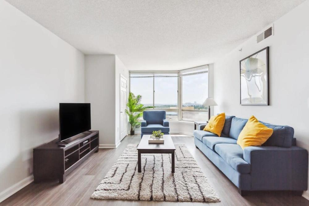 2BR Luxury City Suite With Gym & Pool